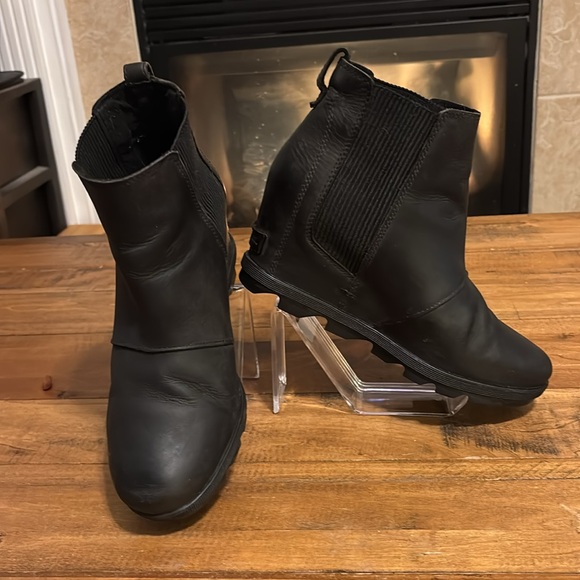 Black Leather Ankle Boots - Picture 1 of 8